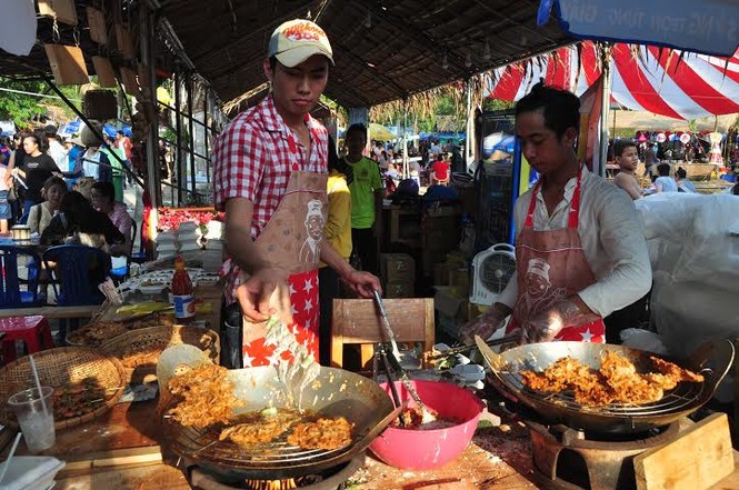 Đông nghẹt người tham quan hội bánh dân gian Nam bộ - ảnh 11