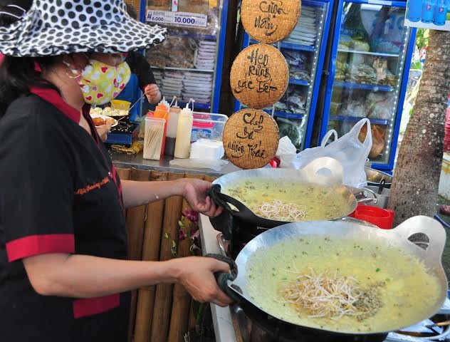 Đông nghẹt người tham quan hội bánh dân gian Nam bộ - ảnh 12