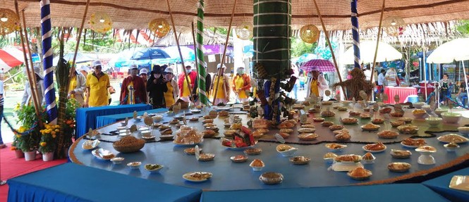 Đông nghẹt người tham quan hội bánh dân gian Nam bộ - ảnh 13