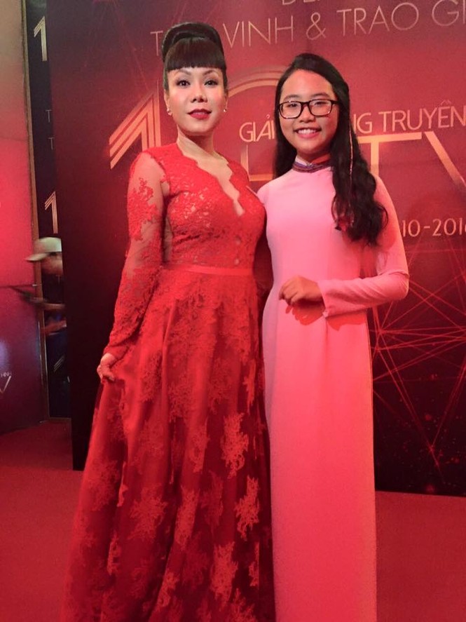 Dàn sao Việt lộng lẫy trên thảm đỏ HTV Awards - ảnh 5