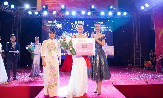 Nguyễn Hồng Minh đăng quang Duyên dáng Đại học Mở TPHCM - ảnh 1