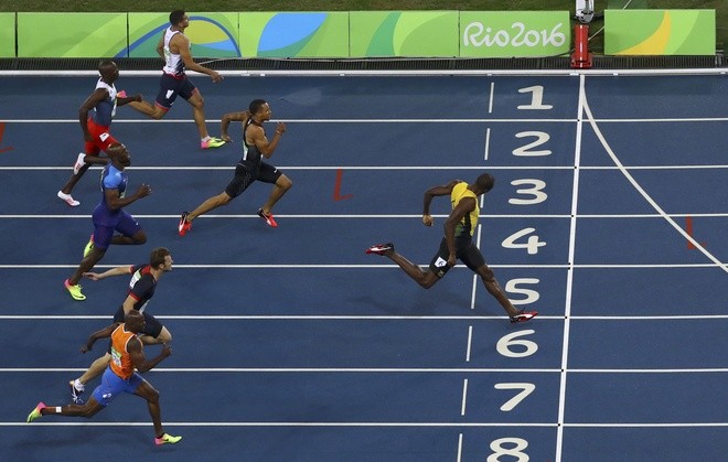 Usain Bolt được nữ CĐV cầu hôn sau khi giành HCV - ảnh 3