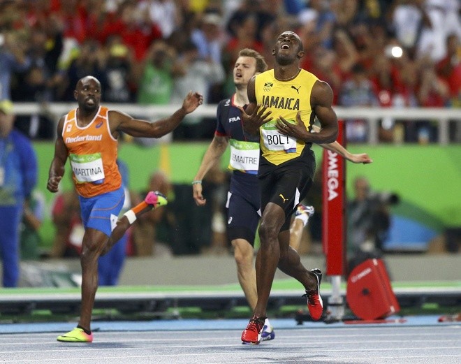 Usain Bolt được nữ CĐV cầu hôn sau khi giành HCV - ảnh 4