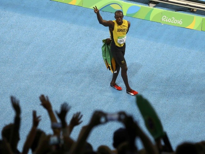 Usain Bolt được nữ CĐV cầu hôn sau khi giành HCV - ảnh 8
