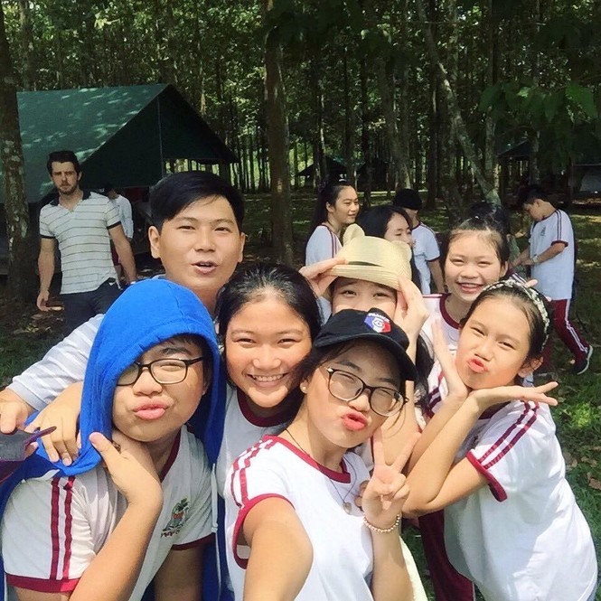 Phương Mỹ Chi diện áo dài duyên dáng như thiếu nữ - ảnh 10