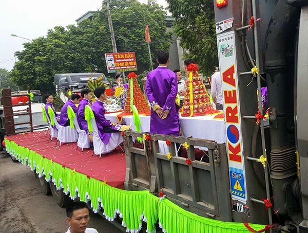 ăn hỏi độc đáo - ảnh 2