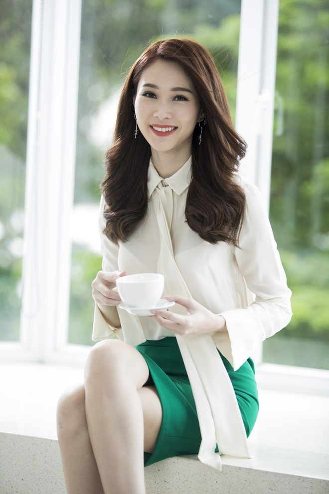 hoa hậu thu thảo - ảnh 1