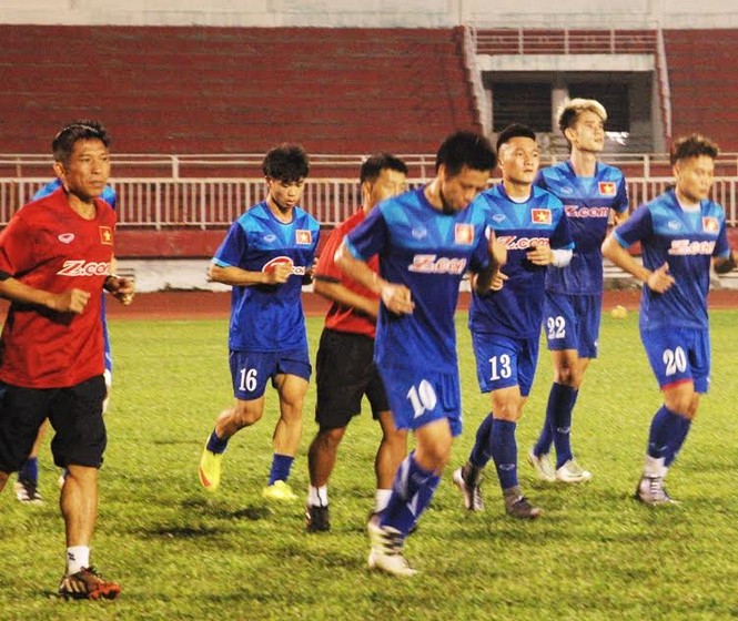 Công Phượng lao vào tập luyện để quên sầu - ảnh 1