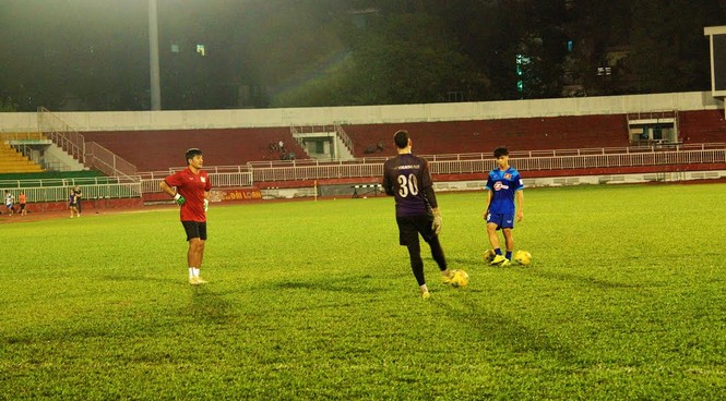 Công Phượng lao vào tập luyện để quên sầu - ảnh 5