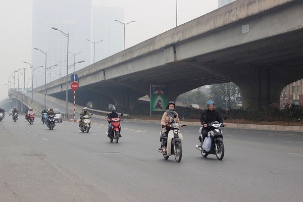 Đường phố Hà Nội vắng vẻ ngày đầu năm mới 2017 - ảnh 2