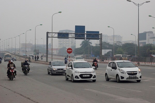 Đường phố Hà Nội vắng vẻ ngày đầu năm mới 2017 - ảnh 5