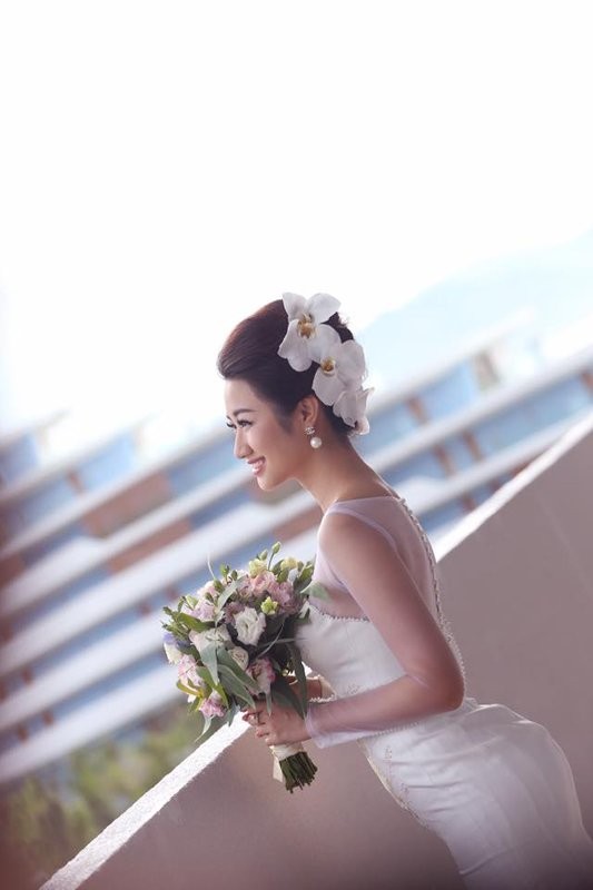 Hoa hậu bản sắc Việt Thu Ngân kết hôn với đại gia hơn 19 tuổi - ảnh 2