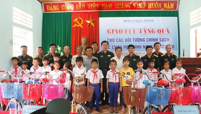 Hành trình đến với những Địa chỉ đỏ - ảnh 9