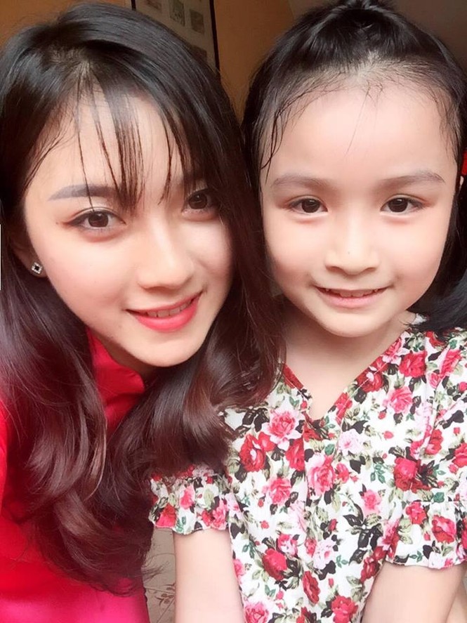 Cận cảnh nhan sắc cô giáo tiểu học đang gây ‘bão’ mạng - ảnh 13