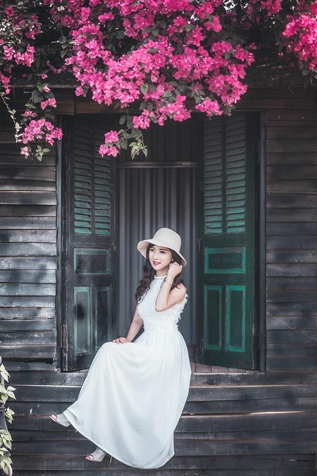 Cận cảnh nhan sắc cô giáo tiểu học đang gây ‘bão’ mạng - ảnh 5