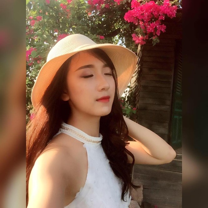 Cận cảnh nhan sắc cô giáo tiểu học đang gây ‘bão’ mạng - ảnh 2