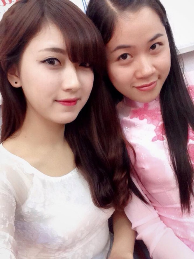 Cận cảnh nhan sắc cô giáo tiểu học đang gây ‘bão’ mạng - ảnh 11
