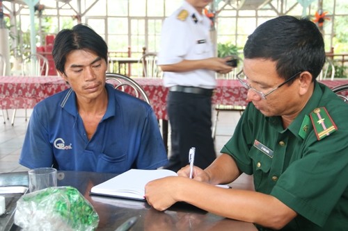 Ngư dân 3 tàu cá bị chìm kể chuyện được cứu sống trong bão - ảnh 1