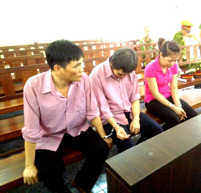 Tòa không xem việc mua bán ‘dụng cụ kích dục’ là phạm tội - ảnh 1