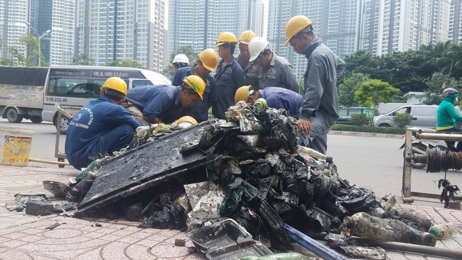 'Siêu máy bơm' chưa thể vận hành vì buổi bàn giao cống vắng lãnh đạo - ảnh 3