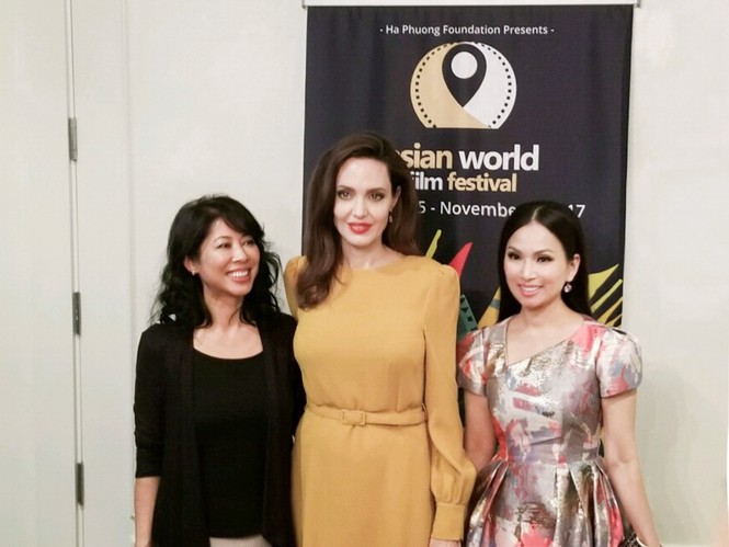 Ca sĩ Hà Phương gặp gỡ riêng minh tinh Angelina Jolie ở Hollywood - ảnh 3