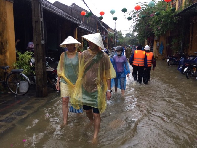 Về Hội An ‘chơi’… lụt ! - ảnh 9