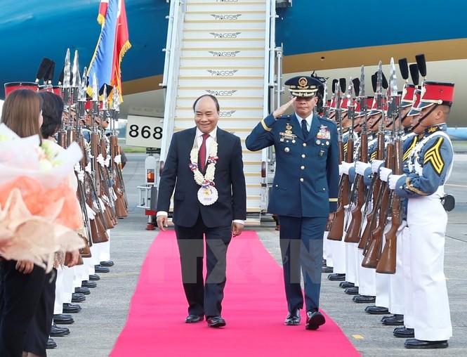 Thủ tướng Nguyễn Xuân Phúc dự Hội nghị Cấp cao ASEAN tại Philippines - ảnh 2