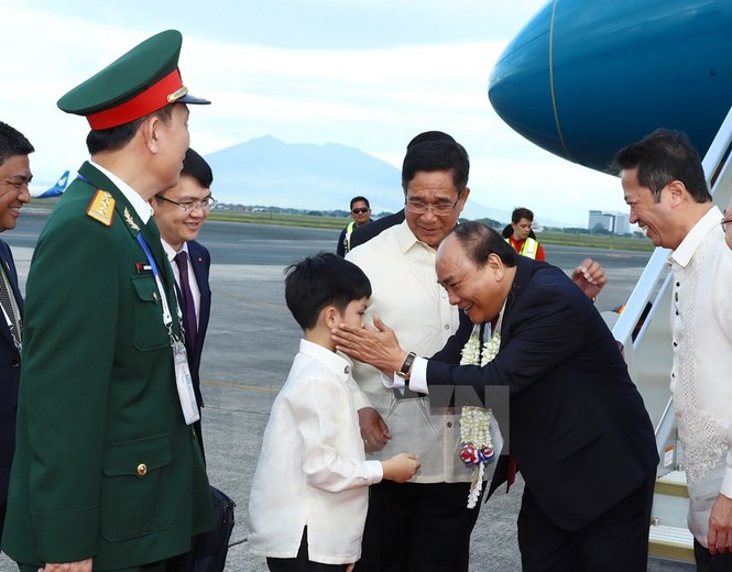 Thủ tướng Nguyễn Xuân Phúc dự Hội nghị Cấp cao ASEAN tại Philippines - ảnh 3