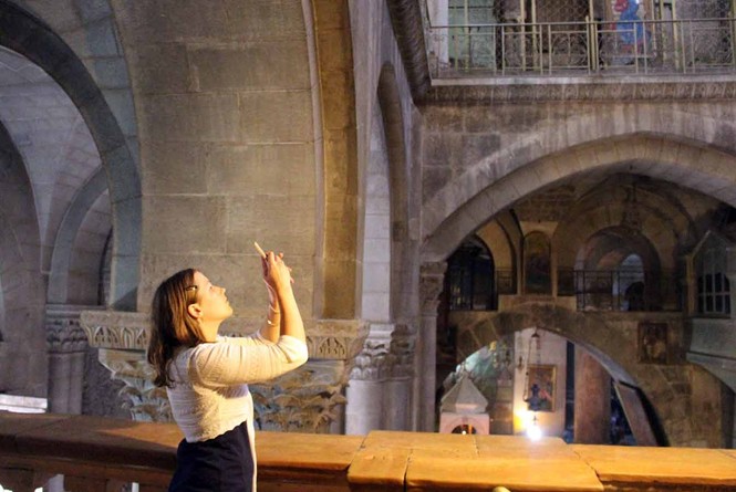 Những mái vòm tuyệt đẹp bên trong nhà thờ mộ Chúa Jesu - ảnh 7
