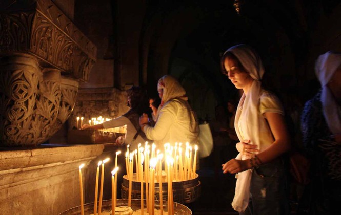 Những mái vòm tuyệt đẹp bên trong nhà thờ mộ Chúa Jesu - ảnh 10