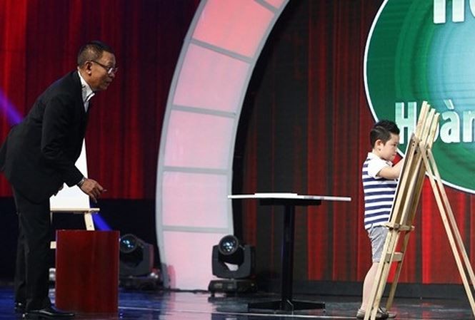 BẢN TIN showbiz: Phản ứng của vợ Bình Minh khi chồng lộ ảnh với Trương Quỳnh Anh - ảnh 4