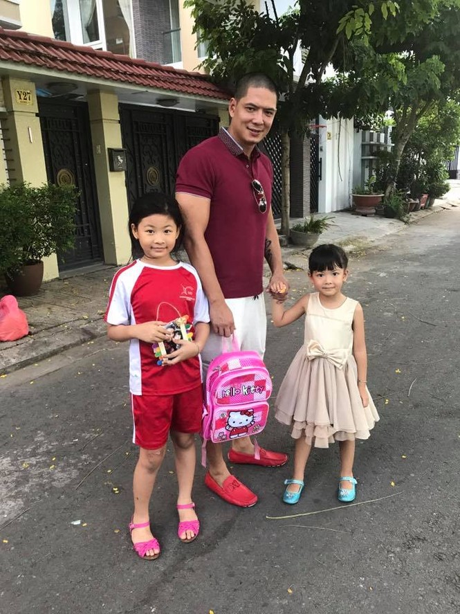 Hình ảnh gia đình Bình Minh hạnh phúc khiến ai cũng ghen tỵ - ảnh 7