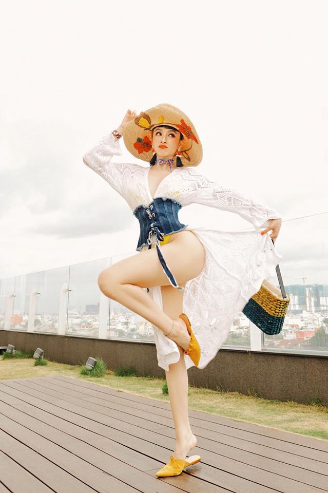 Angela Phương Trinh tung ảnh bikini cực nóng bỏng - ảnh 9
