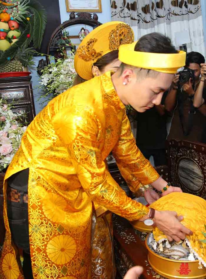 Mâm lễ vật đầy vàng trong đám cưới Lâm Khánh Chi - ảnh 3