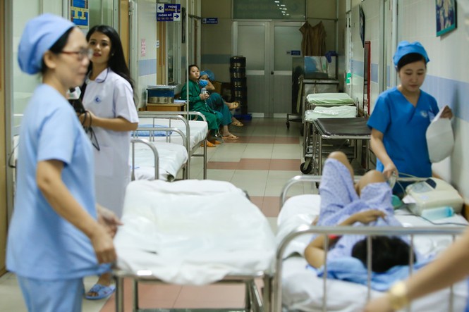 5 em bé chào đời ở thời khắc bước sang năm 2018 - ảnh 4