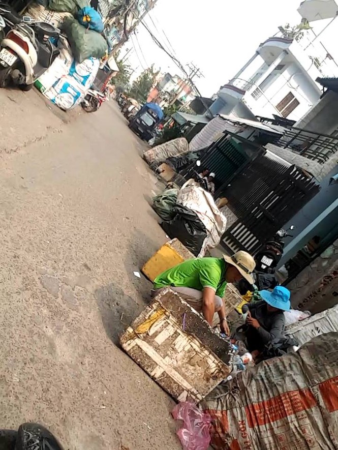 Ẩn họa cháy nổ ở 'xóm phế liệu' nằm giữa khu dân cư tại TPHCM - ảnh 7