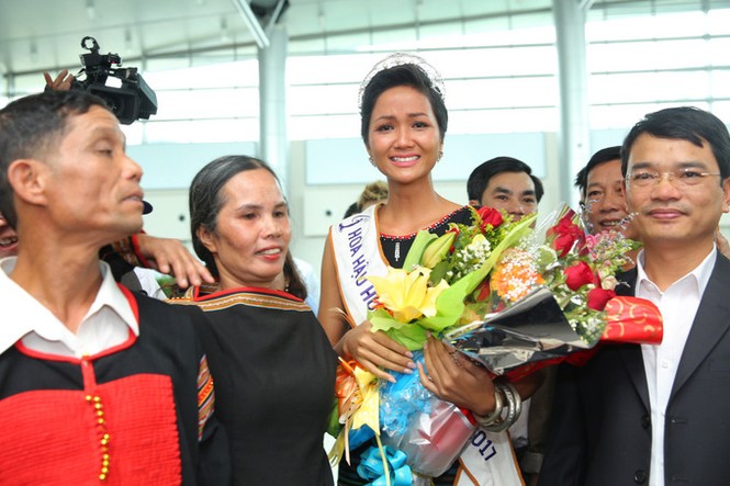 Showbiz 22/1: Quý Bình từng không ưa Trường Giang trước sự cố lố sóng? - ảnh 2
