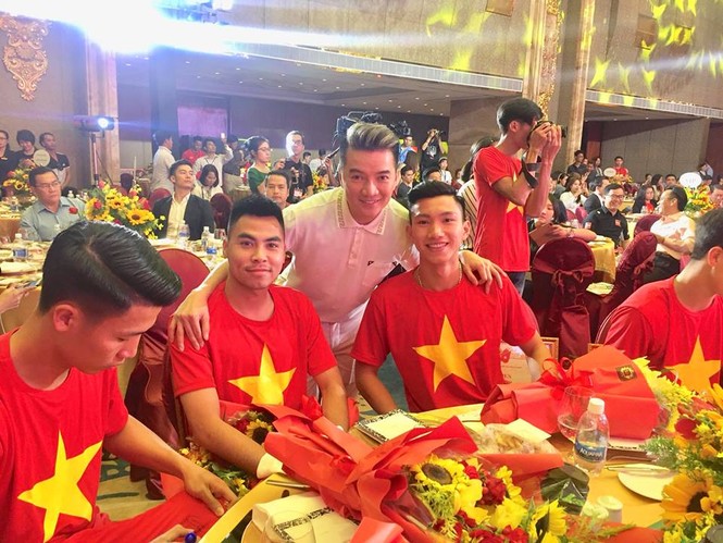Đàm Vĩnh Hưng và U23 Việt Nam
