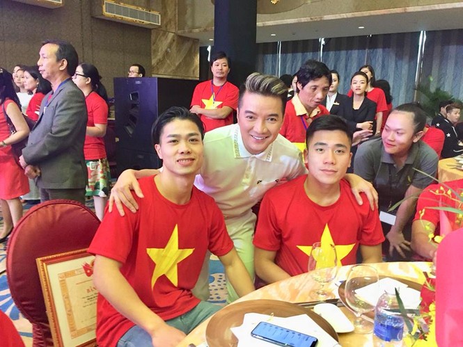 Đàm Vĩnh Hưng và U23 Việt Nam