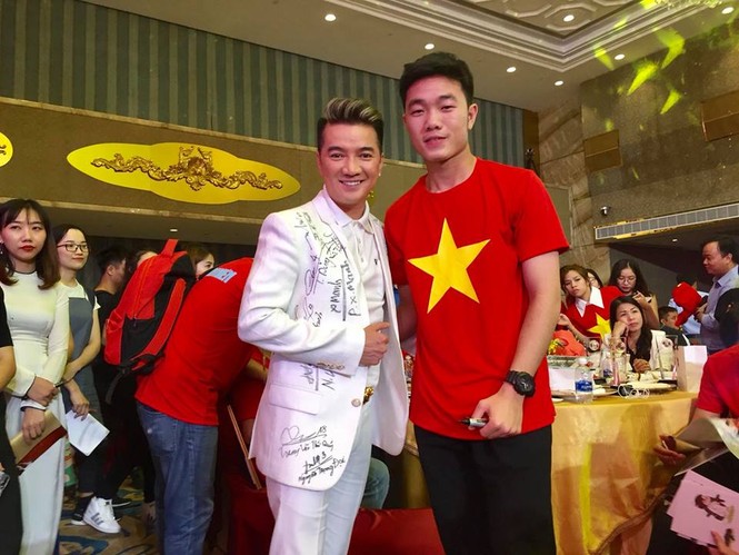 Đàm Vĩnh Hưng và U23 Việt Nam