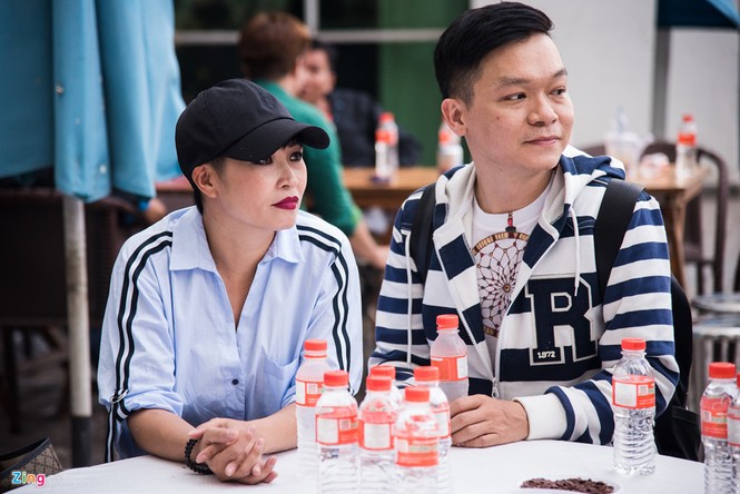 Showbiz 14/2: Sao Việt đau buồn tới viếng diễn viên Nguyễn Hậu - ảnh 3