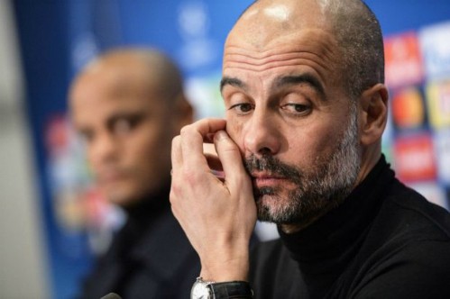 CĐV Man Utd 'ném đá' Guardiola vì nói dối - ảnh 1