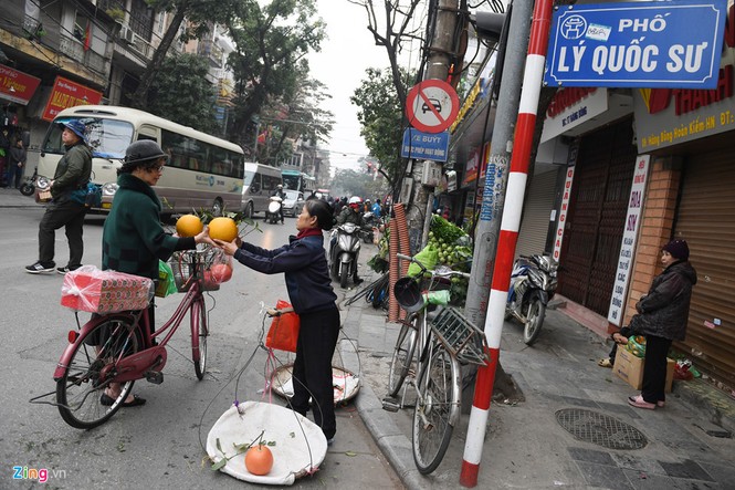 Thảnh thơi dạo chơi mua sắm ngày 29 Tết - ảnh 4