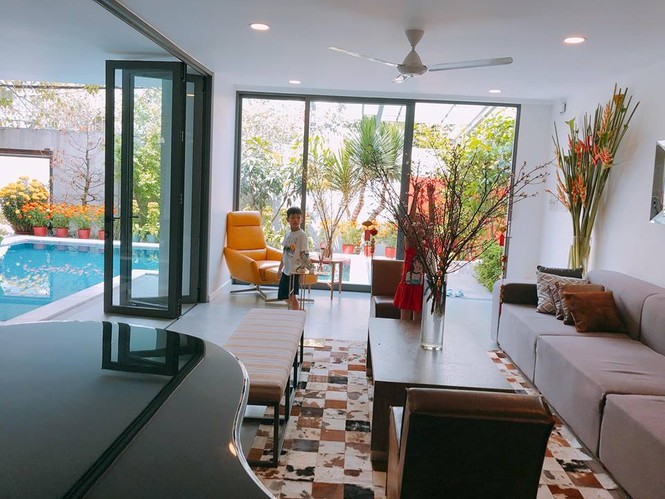 Cận cảnh biệt thự triệu đô của Hồ Ngọc Hà chiều 30 Tết - ảnh 2