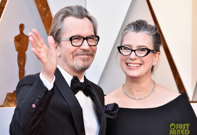 Các cặp đôi trao nụ hôn ‘thiêu cháy’ thảm đỏ Oscar 2018 - ảnh 4