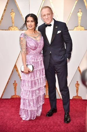Các cặp đôi trao nụ hôn ‘thiêu cháy’ thảm đỏ Oscar 2018 - ảnh 10