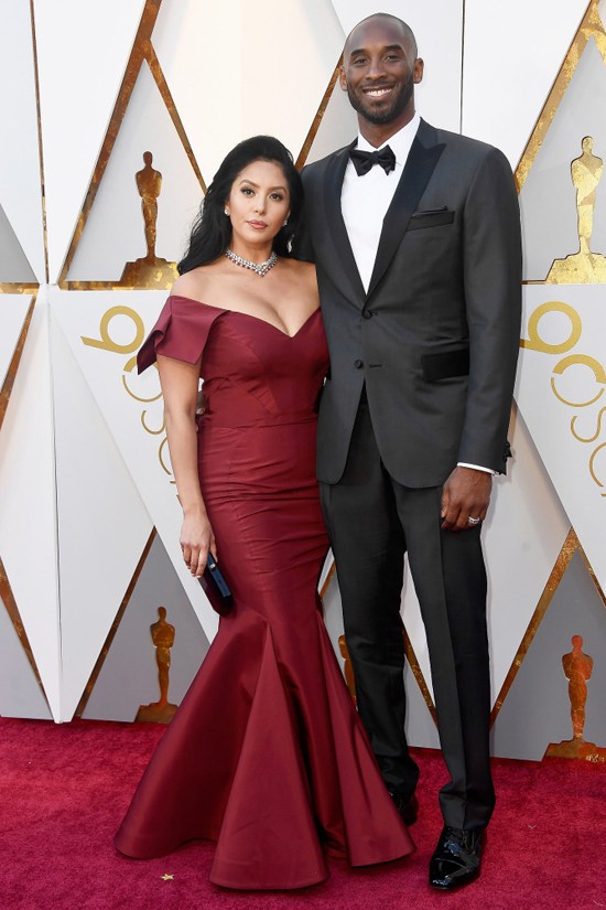 Các cặp đôi trao nụ hôn ‘thiêu cháy’ thảm đỏ Oscar 2018 - ảnh 6