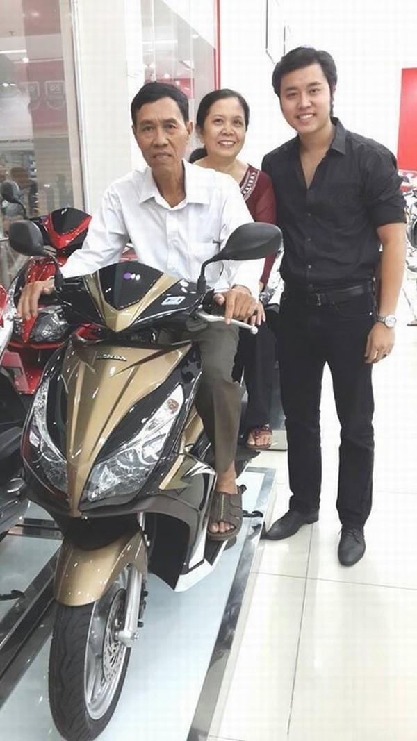 Trước chia tay, 'tình già tỷ phú' tặng Hoàng Việt các quà giá trị gì? - ảnh 7