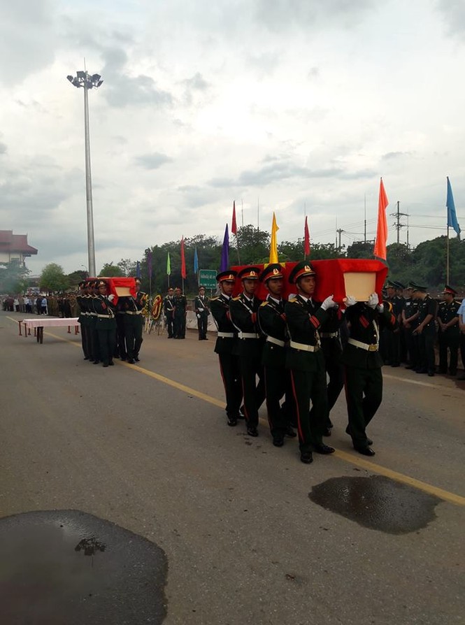 Truy điệu 21 hài cốt liệt sĩ Việt Nam hi sinh tại Lào - ảnh 5