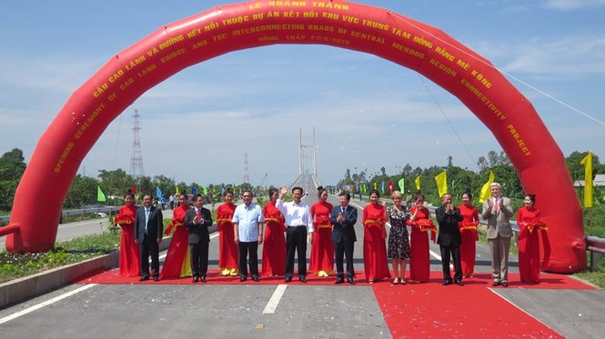 Thông xe cầu Cao Lãnh, miền Tây đi Sài Gòn giảm 20km - ảnh 1